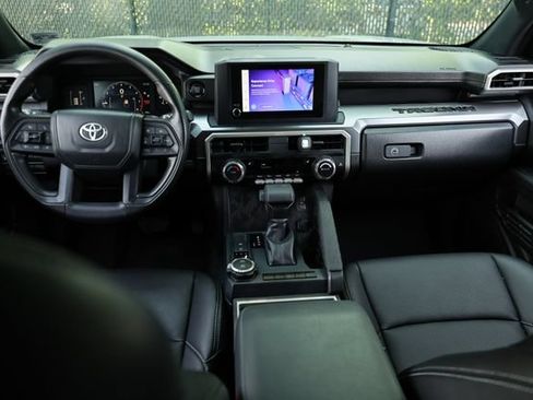 Used 2025 Toyota Tacoma SR5 AWD/4WD image 27