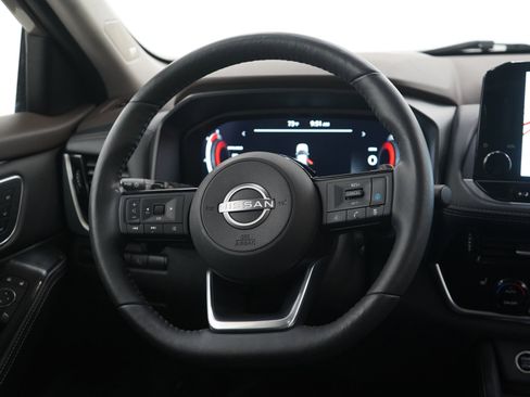 Used 2022 Nissan Rogue Platinum w/ Head-Up Display Package image 14