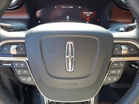 Certified 2021 Lincoln Nautilus Reserve w/ Equipment Group 201A image 6