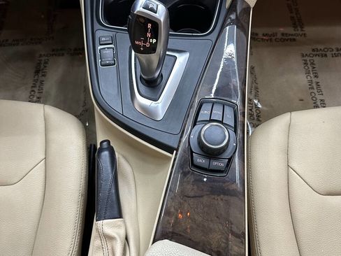 Used 2014 BMW 320i Sedan image 27