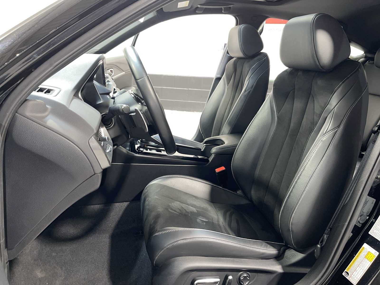 Used 2024 Acura Integra A-Spec w/ Technology Package FWD image 11