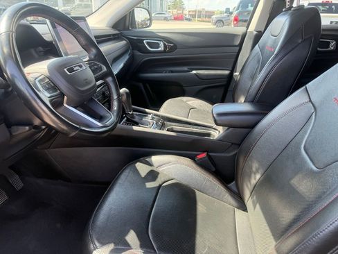 Used 2022 Jeep Compass Trailhawk w/ Trailhawk Elite Group AWD/4WD image 9