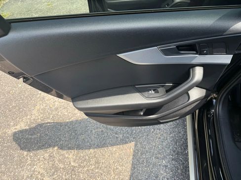 Used 2017 Audi A4 2.0T allroad Premium w/ Convenience Package image 31