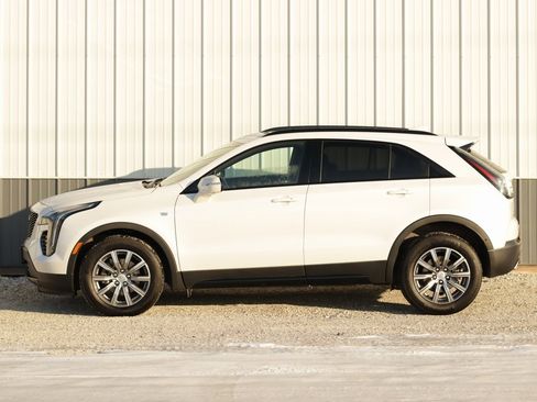 Used 2023 Cadillac XT4 Sport image 4