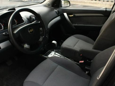 Used 2009 Chevrolet Aveo LT w/ Power and Convenience Package FWD image 6