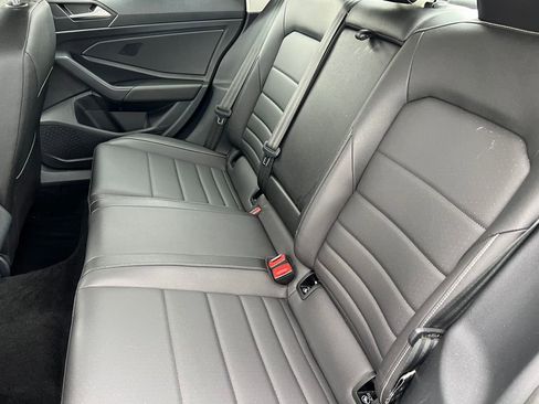 Used 2024 Volkswagen Jetta SE image 12