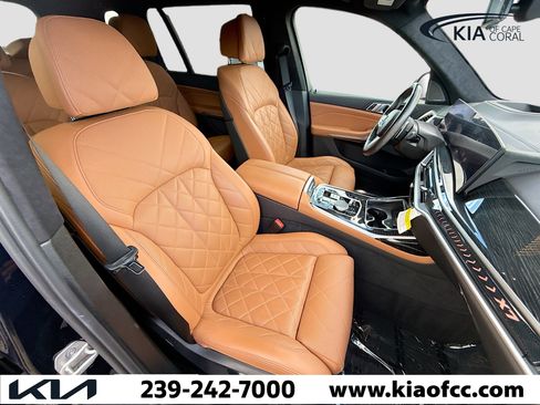 Used 2023 BMW X7 xDrive40i w/ M Sport Package image 16