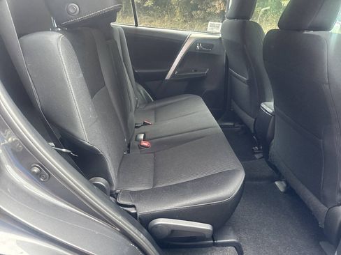 Used 2015 Toyota RAV4 XLE AWD/4WD image 19