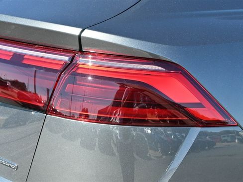 New 2026 Audi Q8 Premium Plus image 19