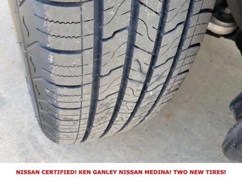 Certified 2025 Nissan Rogue SV image 19