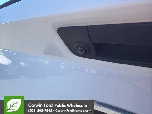 Used 2018 RAM 2500 Tradesman w/ Chrome Appearance Group AWD/4WD image 11