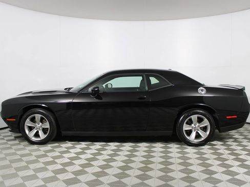 Used 2021 Dodge Challenger SXT image 27