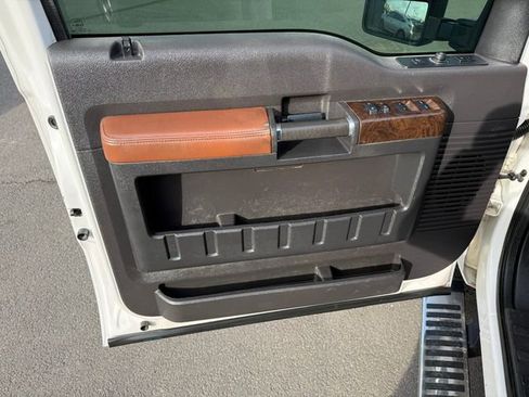 Used 2015 Ford F350 Platinum image 13