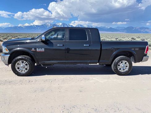 Used 2018 RAM 2500 Laramie w/ Snow Chief Group AWD/4WD image 3