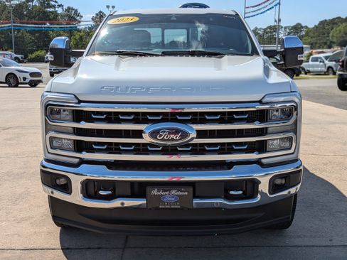 Used 2023 Ford F350 Lariat w/ Lariat Ultimate Package AWD/4WD image 3
