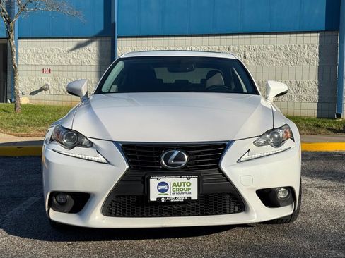 Used 2016 Lexus IS 200t image 2