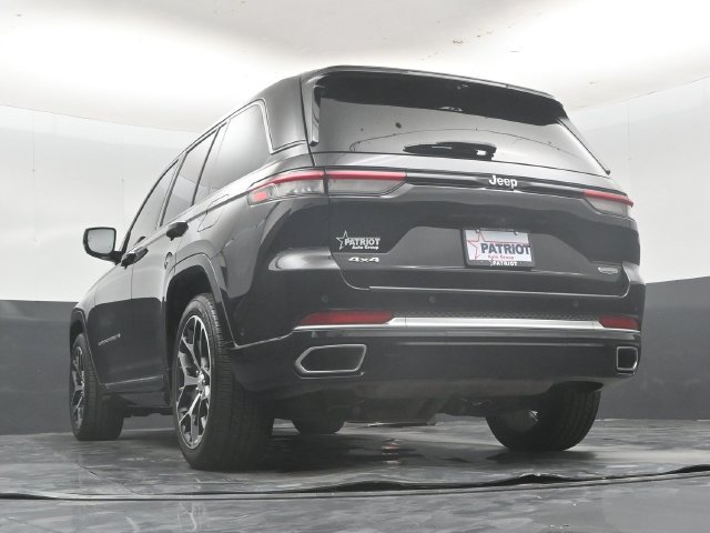 Used 2022 Jeep Grand Cherokee Summit AWD/4WD image 50