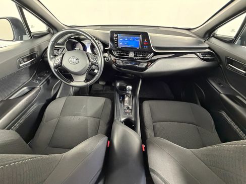 Used 2018 Toyota C-HR XLE FWD image 27