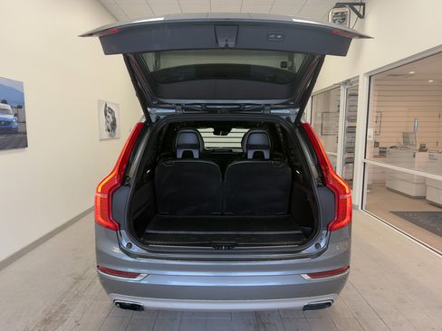 Used 2018 Volvo XC90 T6 Inscription w/ Convenience Package image 6