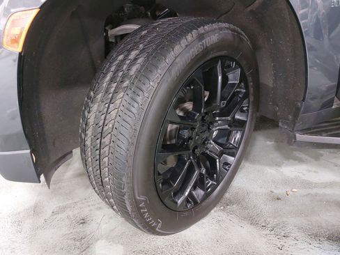 Used 2022 Chevrolet Tahoe LT w/ Luxury Package image 35