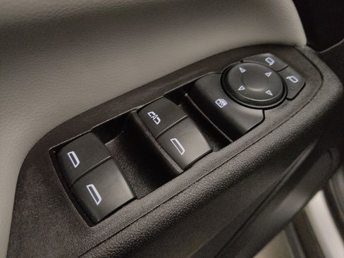 Used 2022 Chevrolet Equinox LT FWD image 27