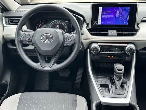 Used 2025 Toyota RAV4 XLE w/ Convenience Package image 11