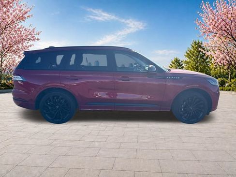 Certified 2025 Lincoln Aviator Reserve w/ Jet Appearance Package AWD/4WD image 9