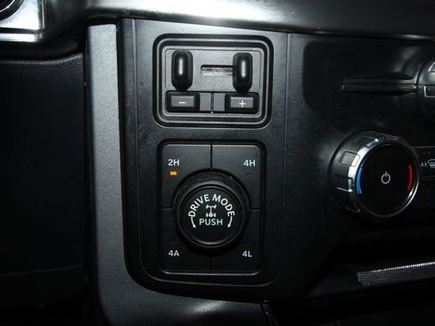 Used 2022 Ford F150 Lariat AWD/4WD image 17