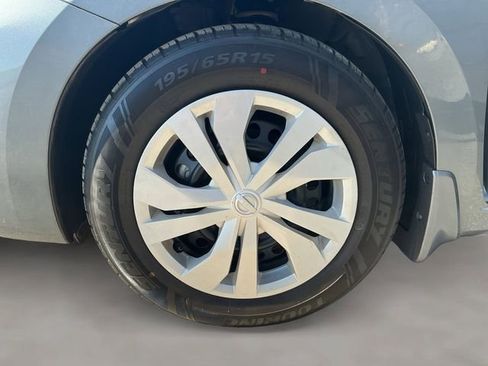 Used 2023 Nissan Versa S FWD image 21