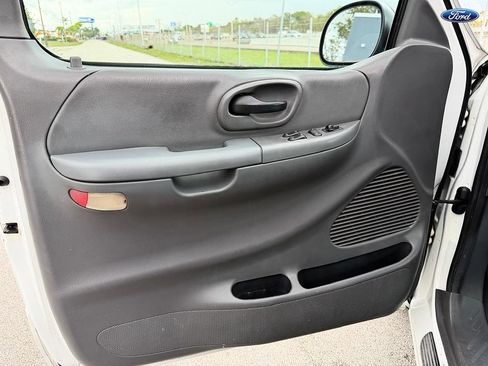 Used 2001 Ford F150 Lariat image 30