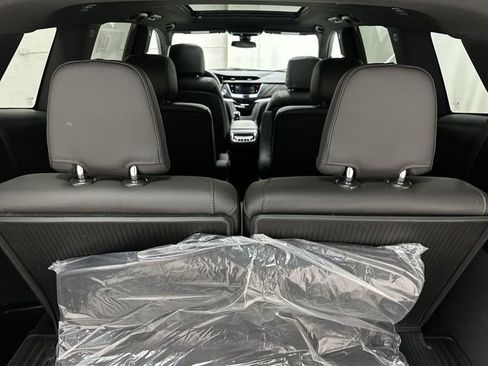 Certified 2023 Cadillac XT6 Premium Luxury w/ LPO, Floor Liner Package AWD/4WD image 17