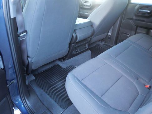 Used 2020 Chevrolet Silverado 1500 Custom w/ Custom Value Package image 18