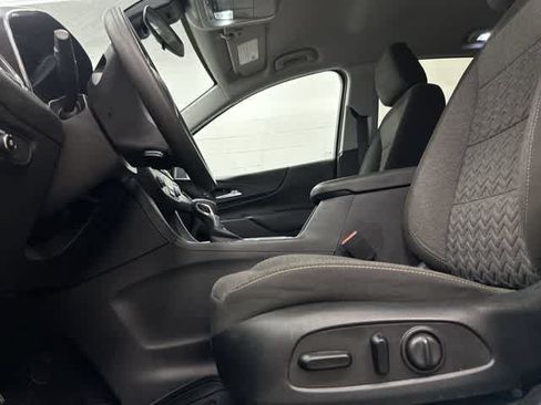 Used 2023 Chevrolet Equinox LT FWD image 26