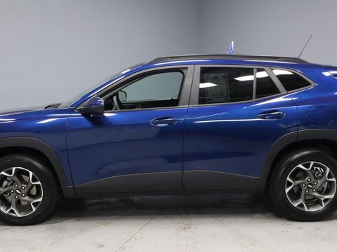 Used 2024 Chevrolet Trax LT image 7