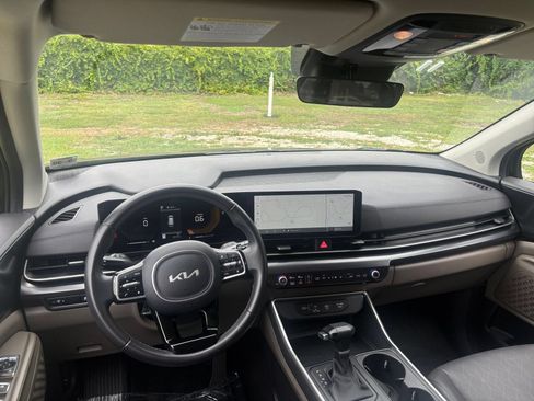 Used 2026 Kia Carnival FWD image 36