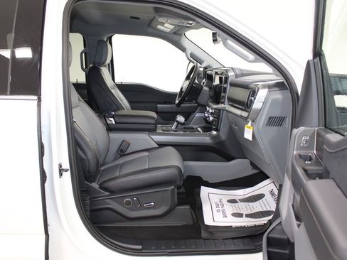 New 2025 Ford F150 Lariat w/ Equipment Group 502A High image 29