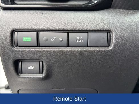 Used 2023 Nissan Sentra SV FWD image 13