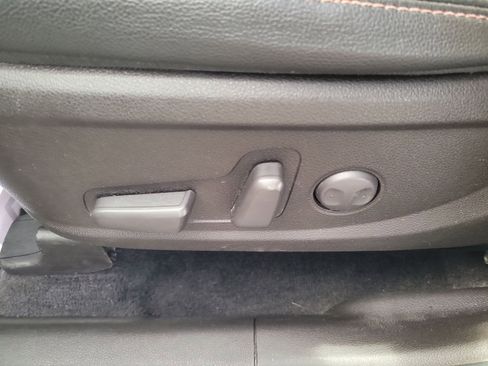 Used 2019 Hyundai Santa Fe Limited FWD image 12