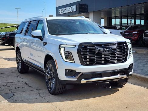 New 2026 GMC Yukon XL Denali Ultimate AWD/4WD image 1