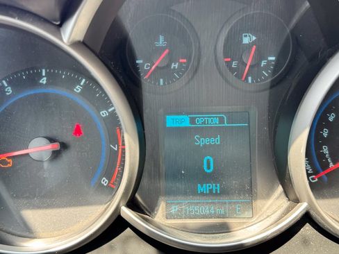 Used 2013 Chevrolet Cruze LT FWD image 10
