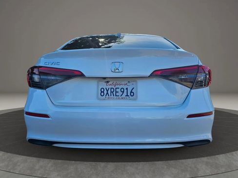 Used 2022 Honda Civic LX image 4