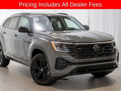 Used 2025 Volkswagen Atlas Cross Sport SEL R-Line