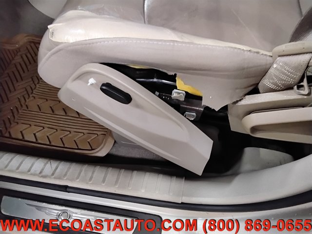 Used 2006 Chrysler PT Cruiser Limited FWD image 16
