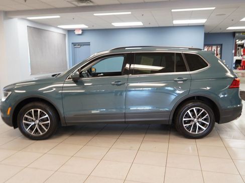 Used 2019 Volkswagen Tiguan S image 2