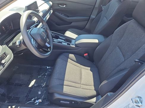 Certified 2023 Honda Accord EX image 25