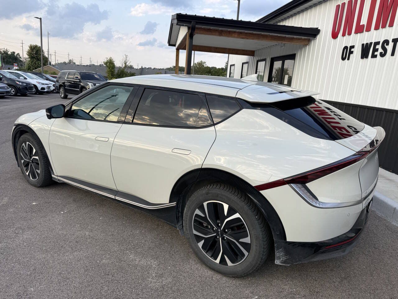 Used 2022 Kia EV6 Wind w/ Wind Technology Package AWD/4WD image 11