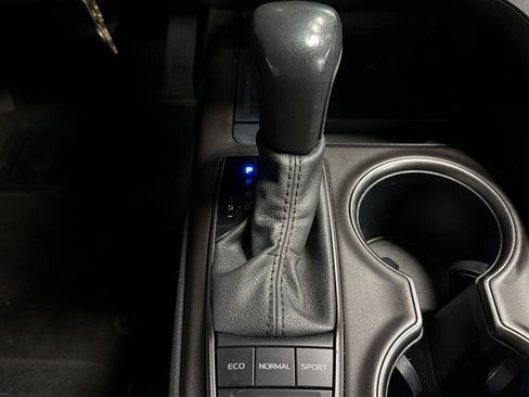 Used 2023 Toyota Camry SE FWD image 35