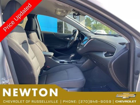 Used 2024 Chevrolet Malibu LT FWD image 25