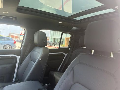 Used 2025 Land Rover Defender 110 S AWD/4WD image 9
