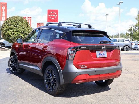 New 2026 Nissan Kicks SR image 2
